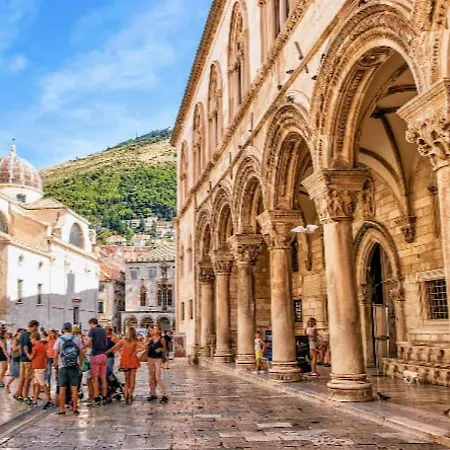 Large Three Bedroom, Center Of Old Town Apartment Dubrovnik